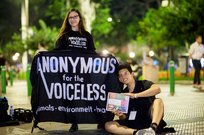 When Food turns into Activism 🌎✊ (+our experience at a Cube of Truth)